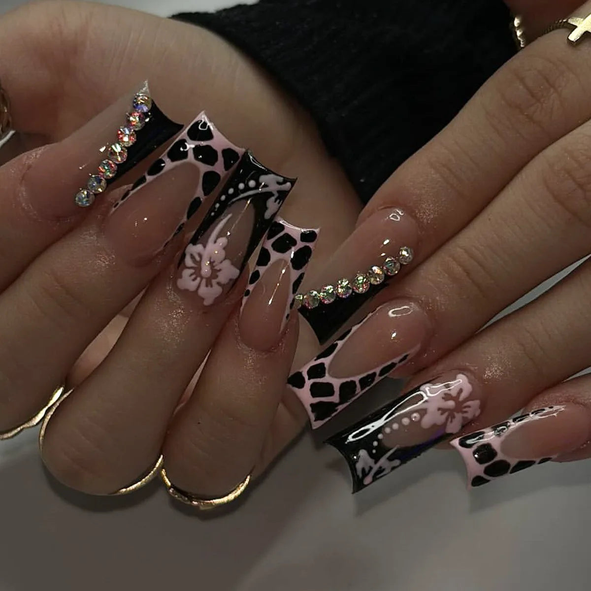 24Pcs Brown Long Coffin False Nails Glitter Ballet Wearable with French Design Fake nails Full Press on Nail Ins Nail Tips Art