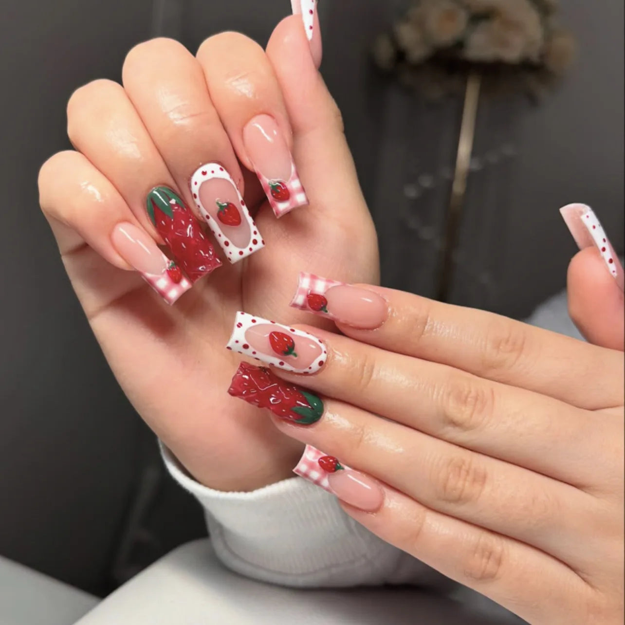 24Pcs Brown Long Coffin False Nails Glitter Ballet Wearable with French Design Fake nails Full Press on Nail Ins Nail Tips Art
