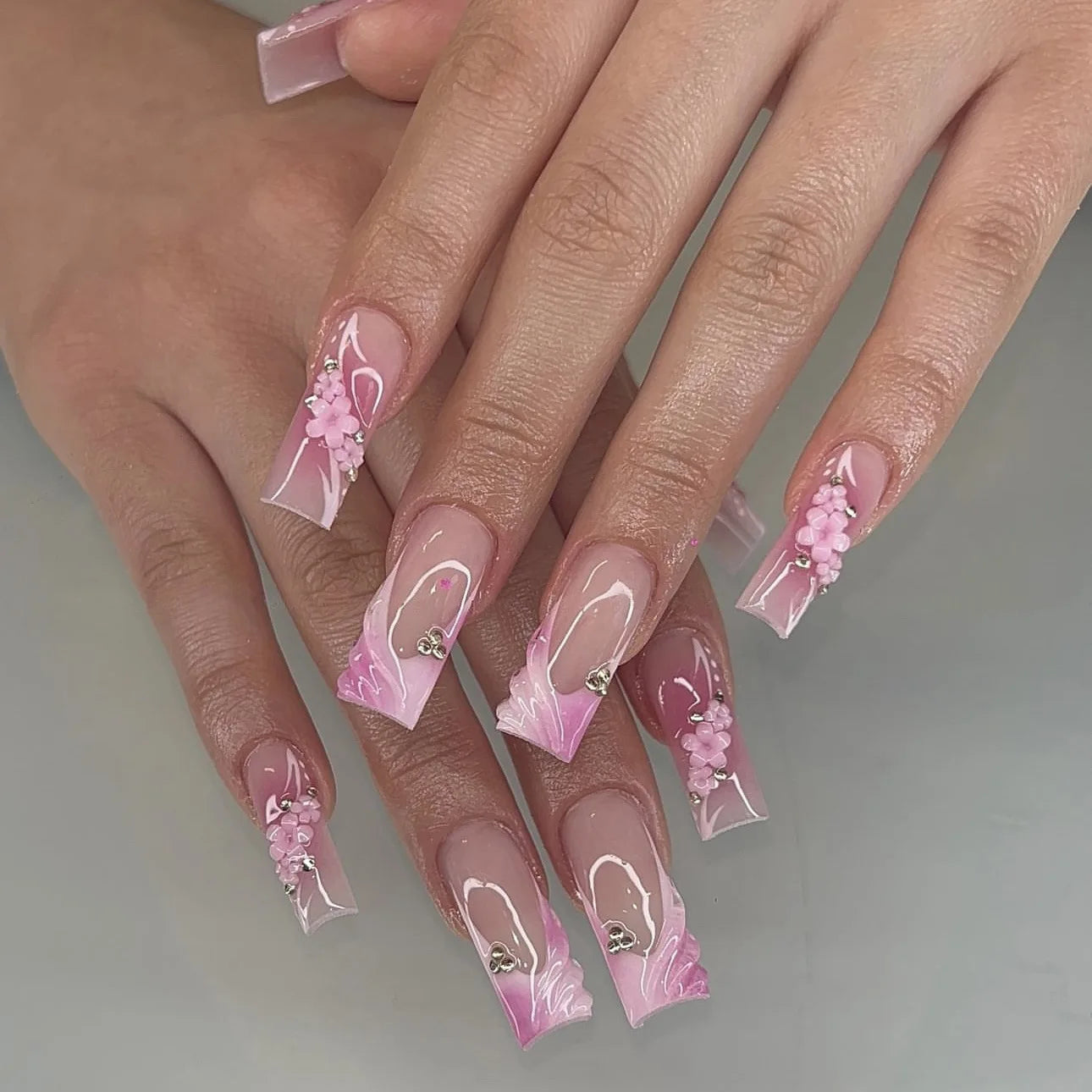 24Pcs Brown Long Coffin False Nails Glitter Ballet Wearable with French Design Fake nails Full Press on Nail Ins Nail Tips Art